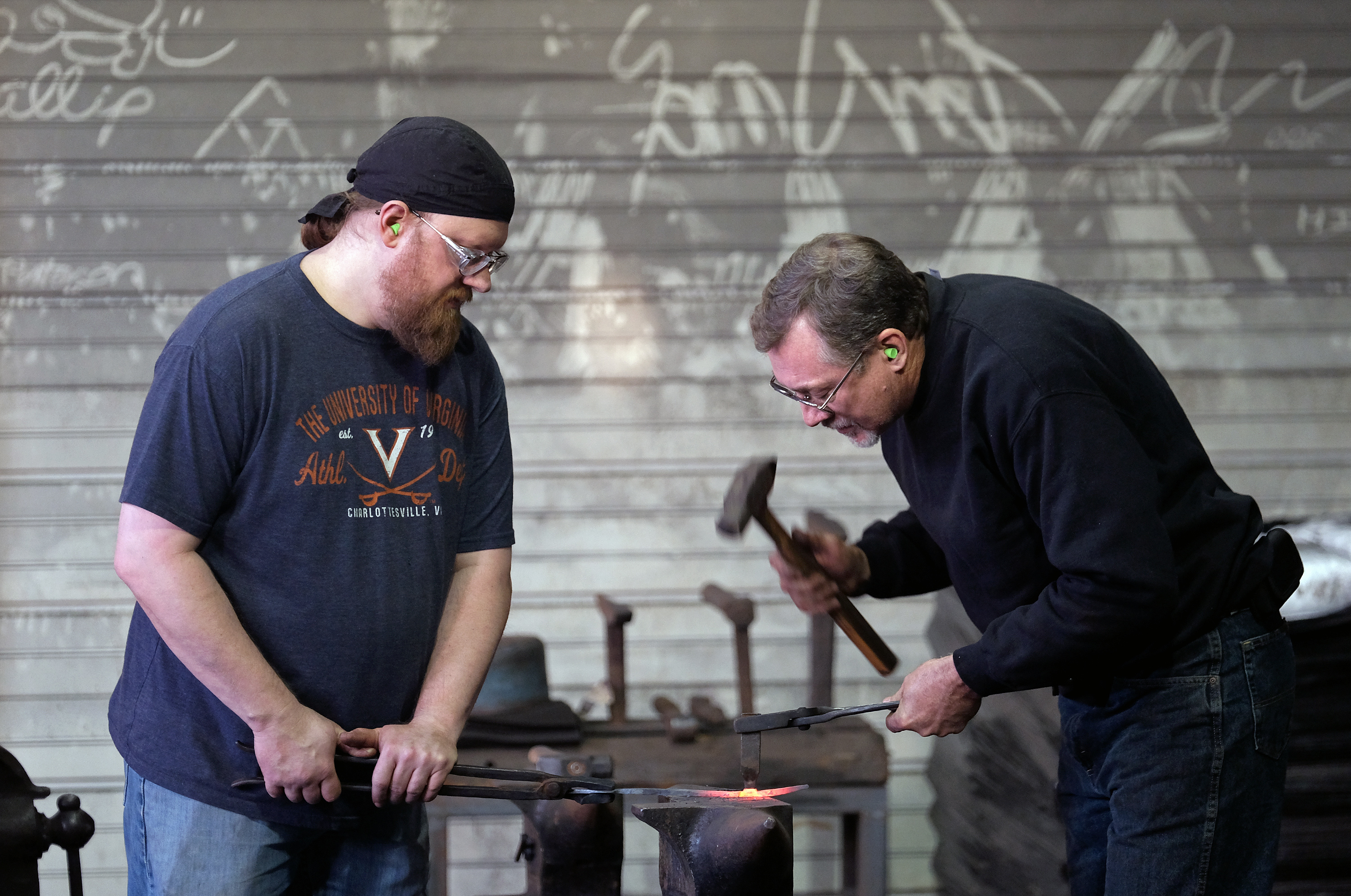 The lost art of blacksmithing: A look into Waynesboro's blacksmithing  institute